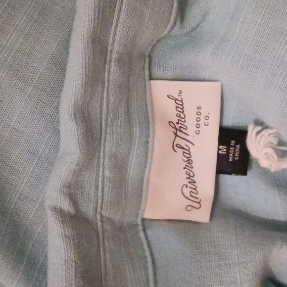 Universal Thread Button Front Ruffle Top - Picture 7 of 7